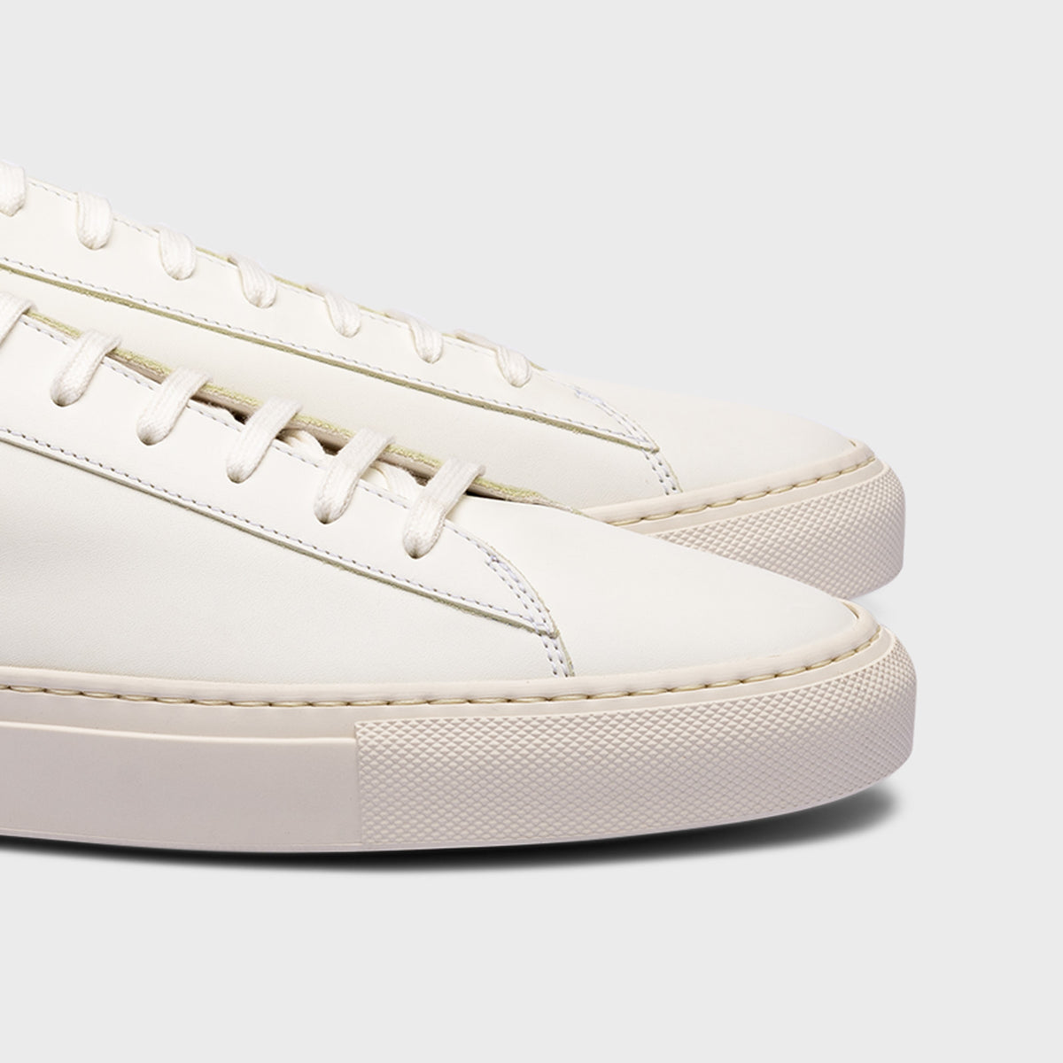 Vekla Off White Sneaker